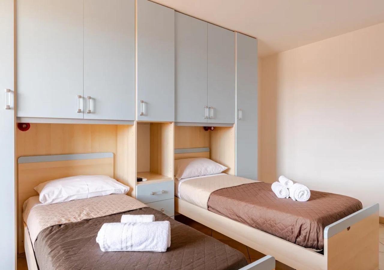 Garden Villa - Free Parking, Wi-Fi E Netflix Fiumicino Extérieur photo